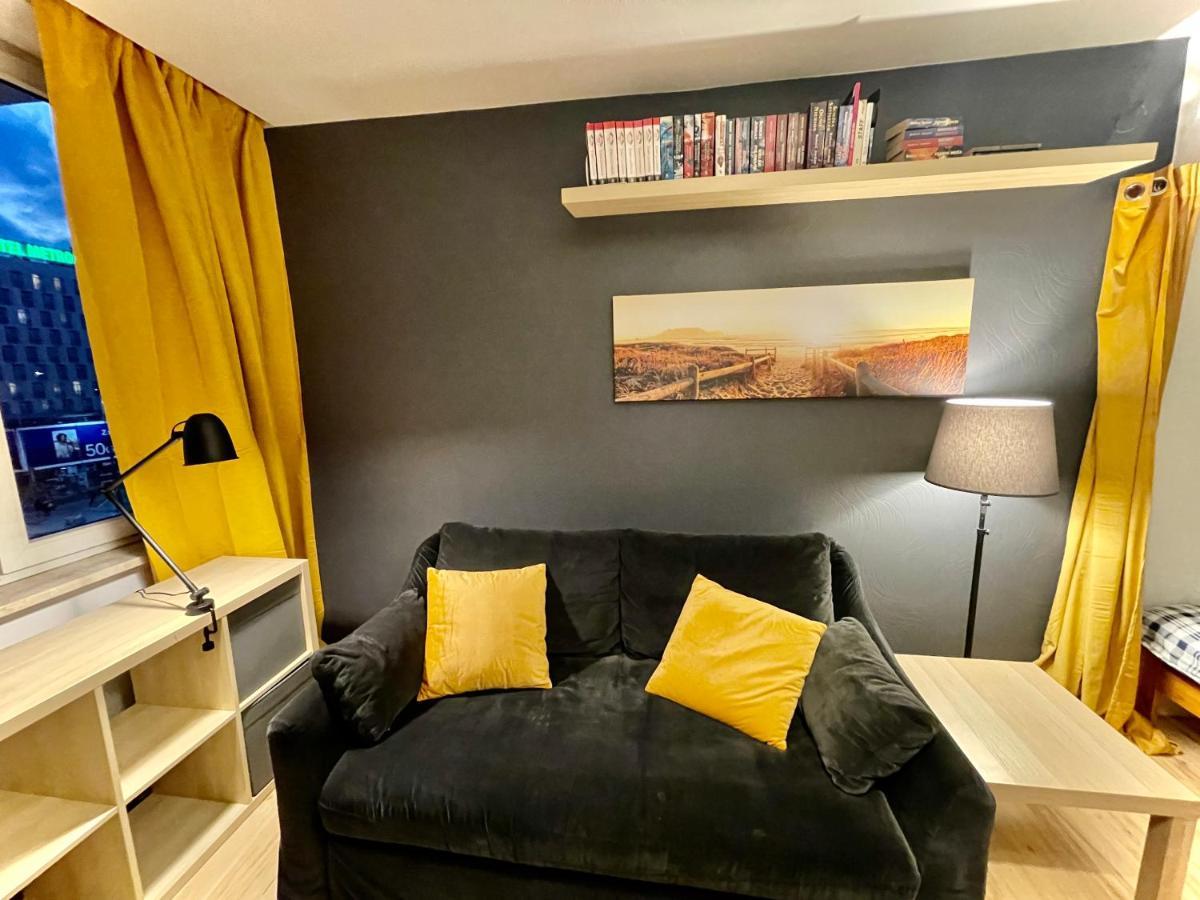 Forum Metro Wifi 1Gbs 70'Tv Netflix Hbo Appletv Varşova Dış mekan fotoğraf